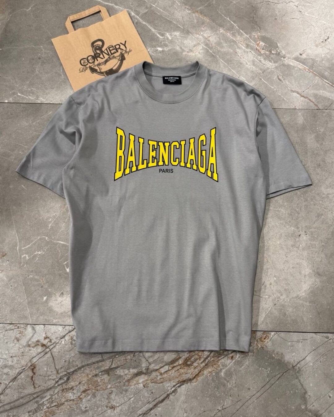Футболка Balenciaga