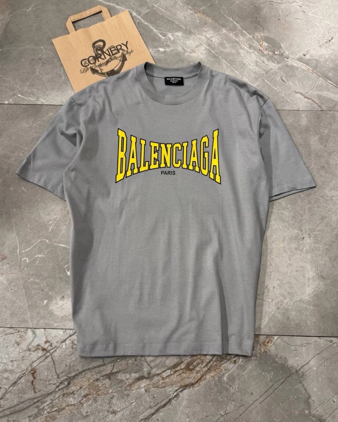 Футболка Balenciaga