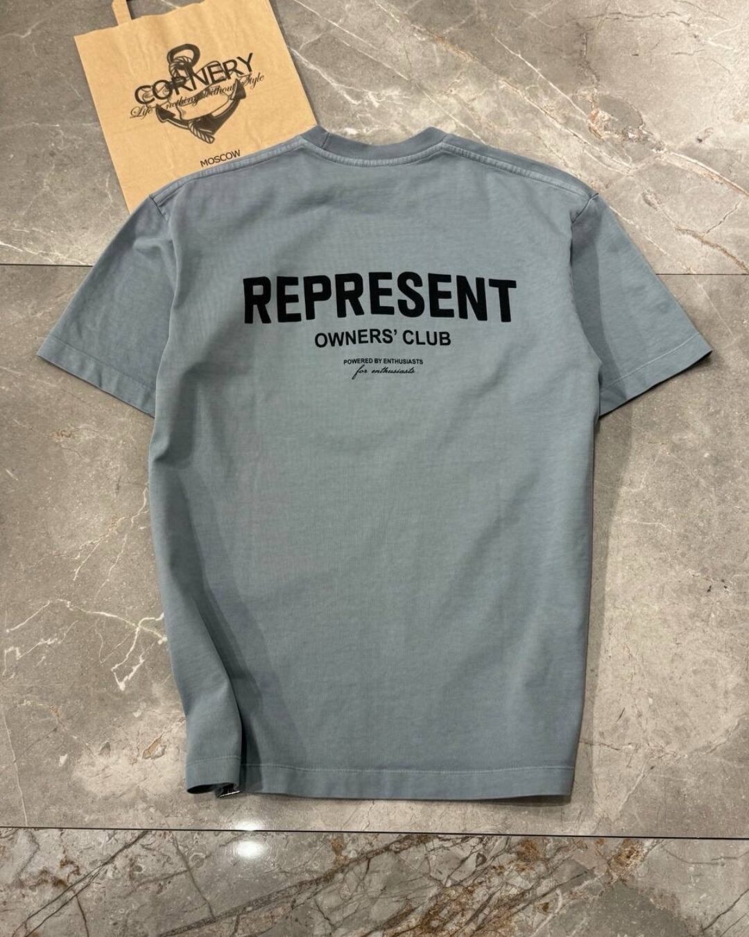 Футболка Represent