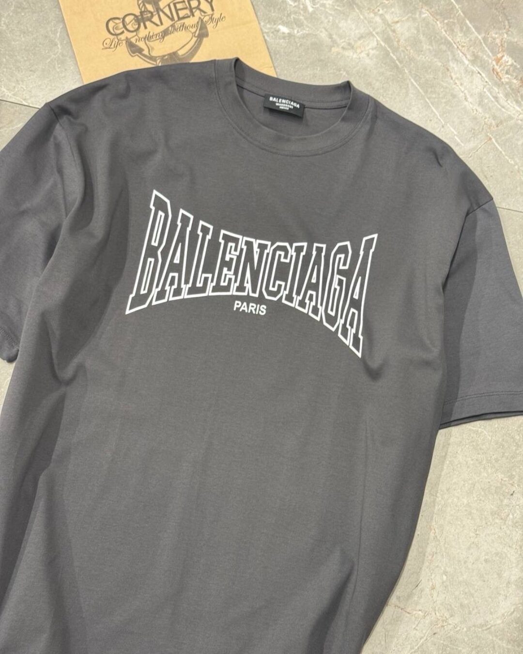 Футболка Balenciaga