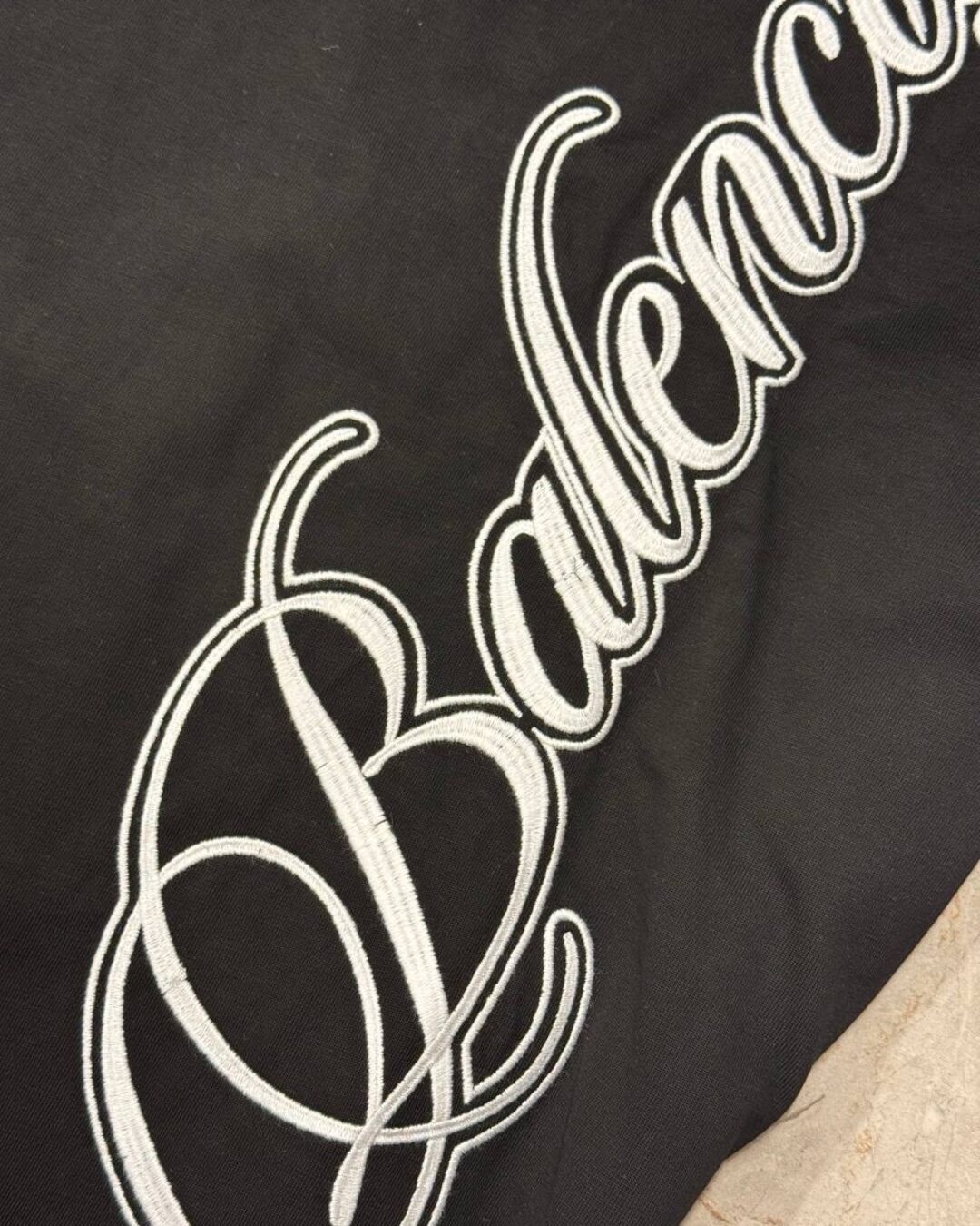 Футболка Balenciaga