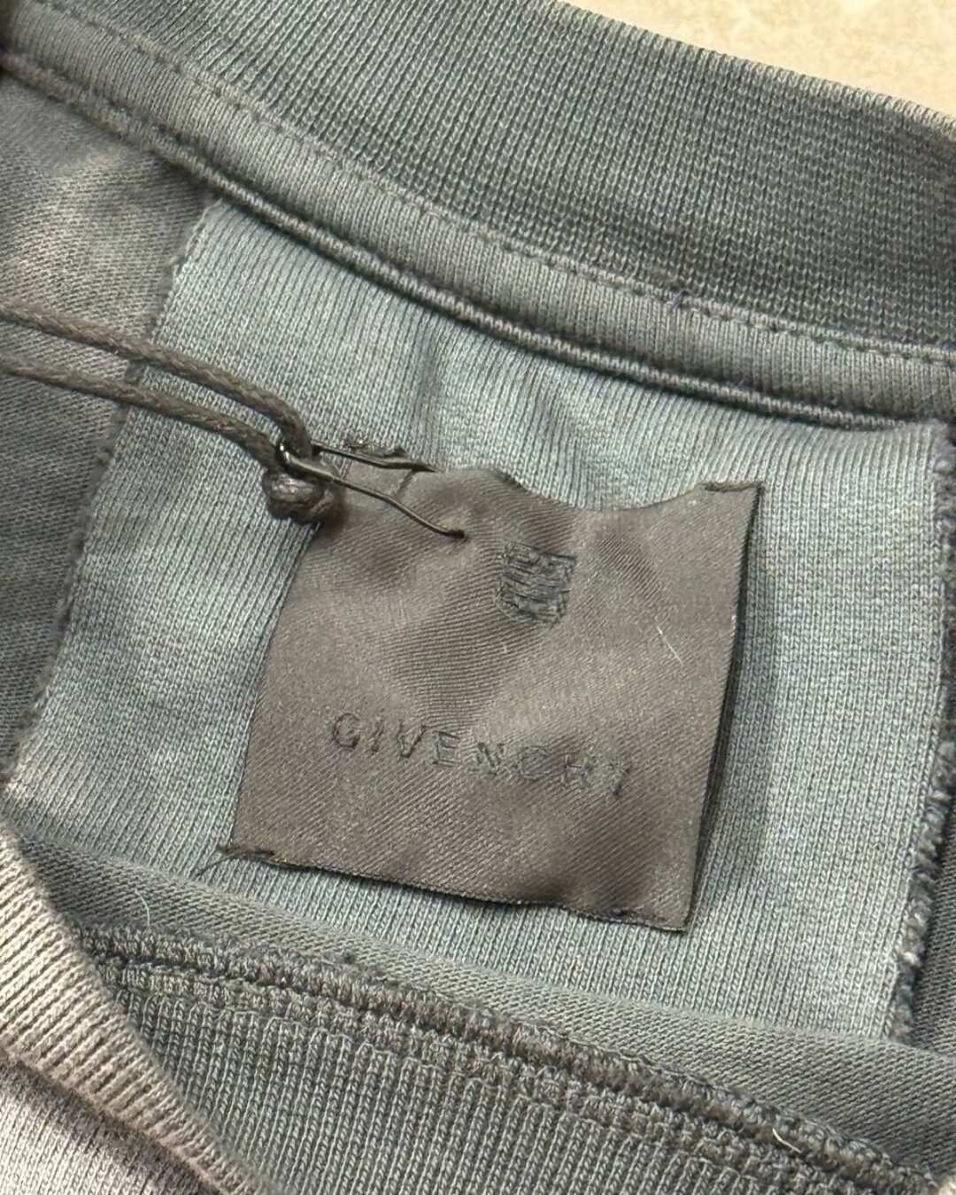 Футболка Givenchy