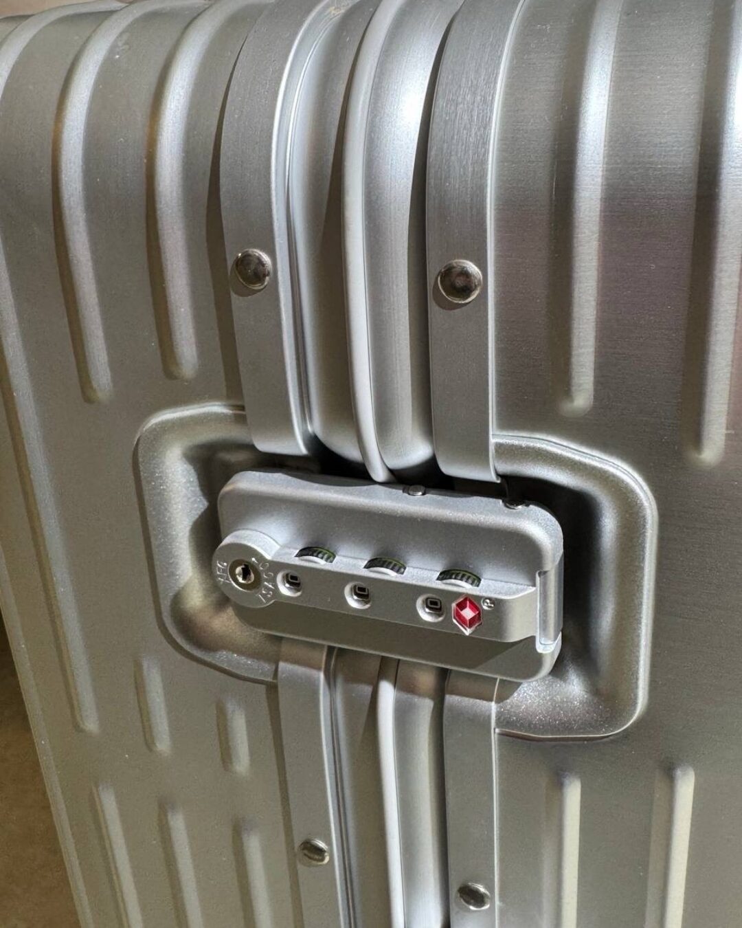 Чемодан Rimowa (Medium)