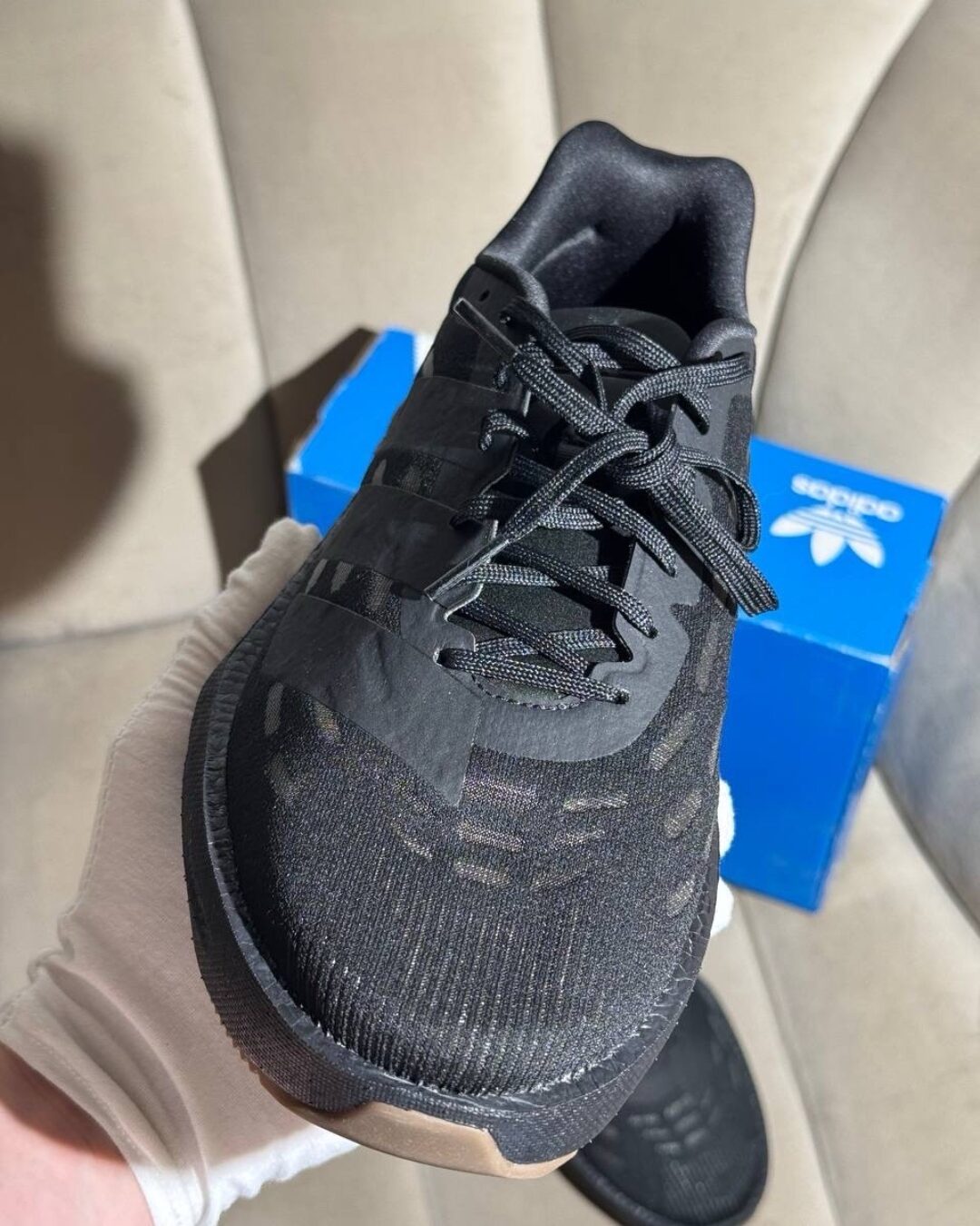Кроссовки adidas Sneakers Flowboost JR5503