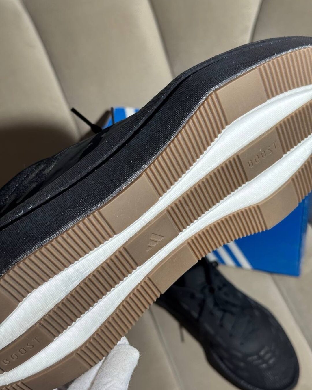 Кроссовки adidas Sneakers Flowboost JR5503