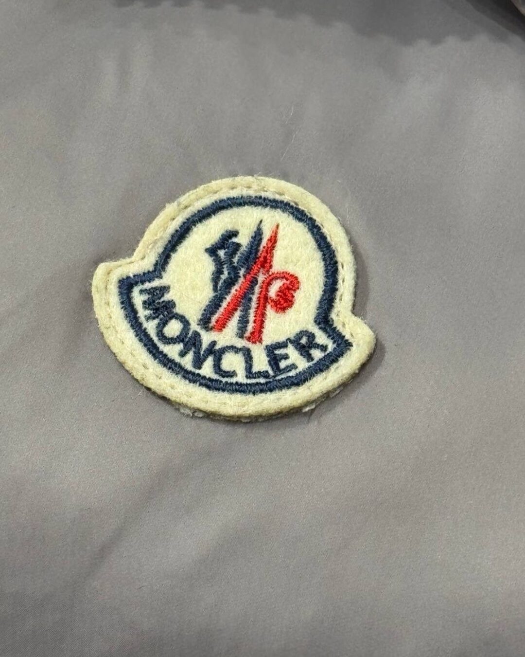 Жилет Moncler