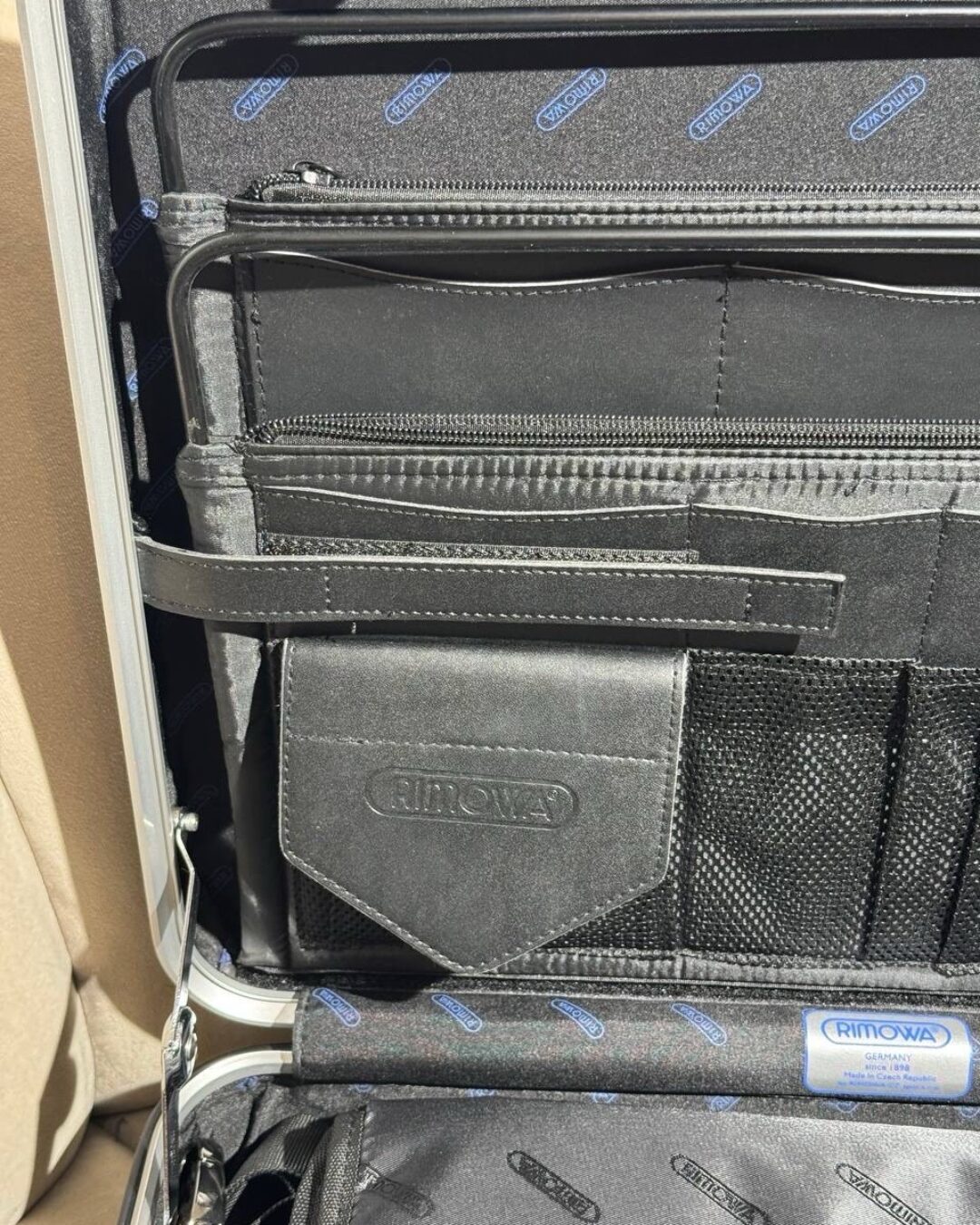 Кейс Rimowa