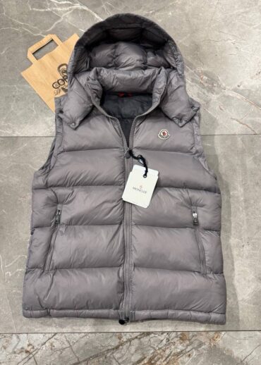 Жилет Moncler