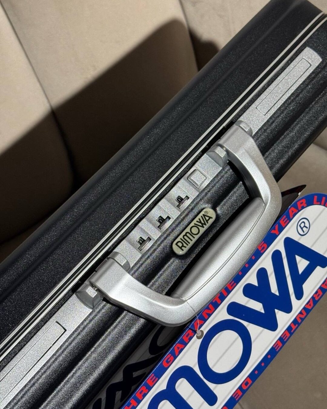 Кейс Rimowa