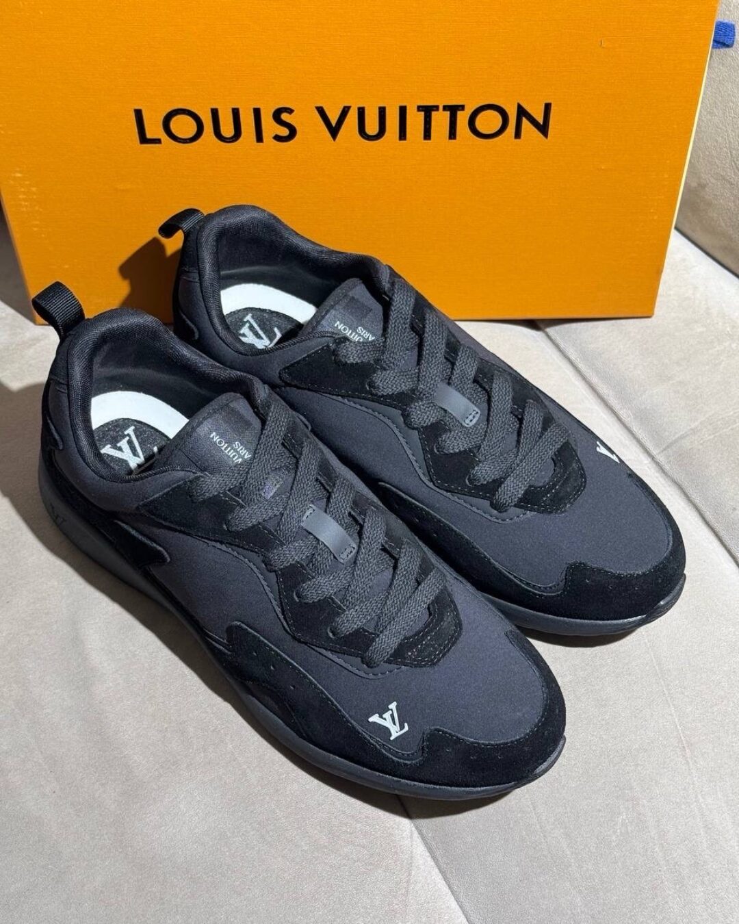 Кроссовки Louis Vuitton LV Drop 300 Sneaker