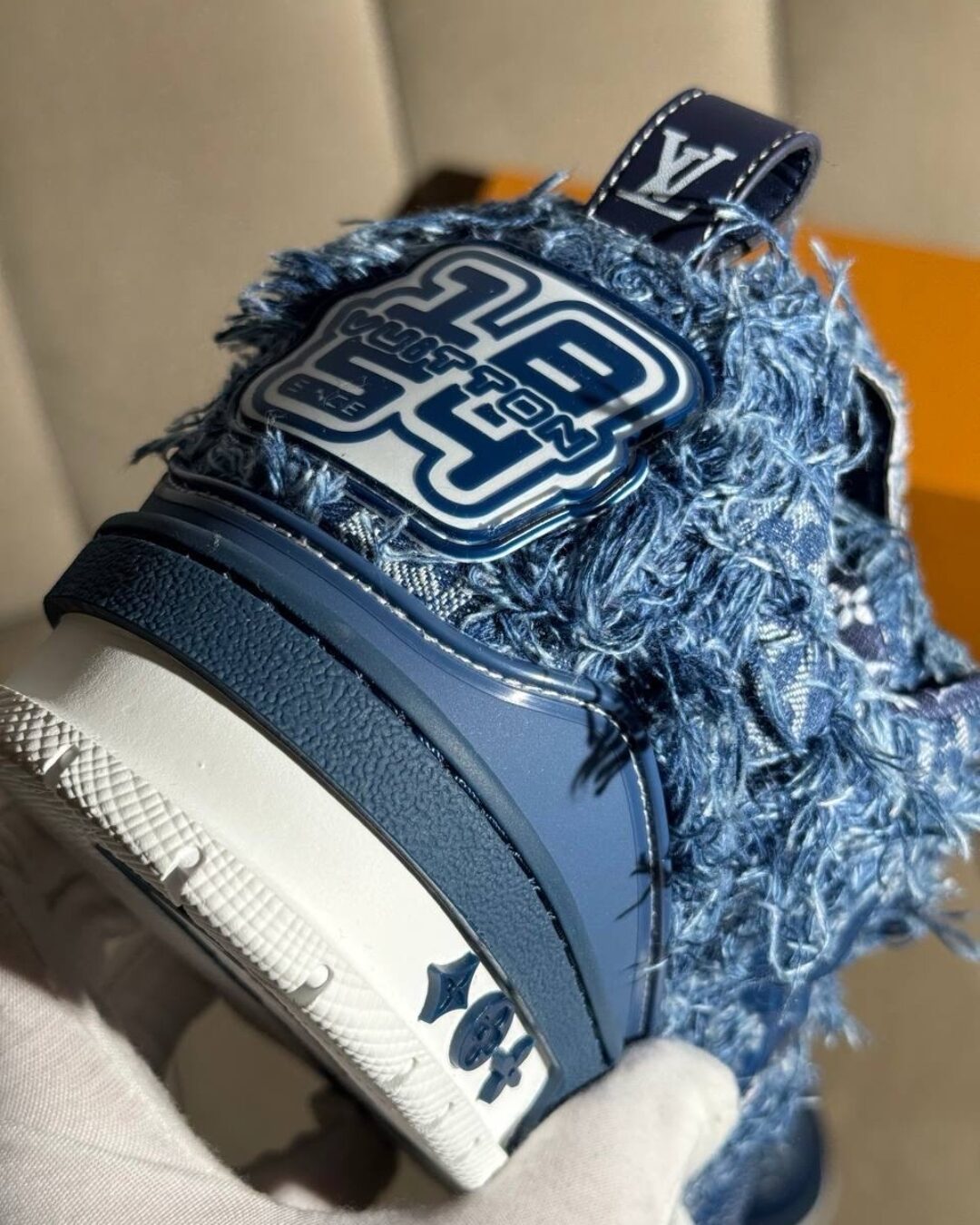 Кроссовки Louis Vuitton Sk8 Blue Fluffy