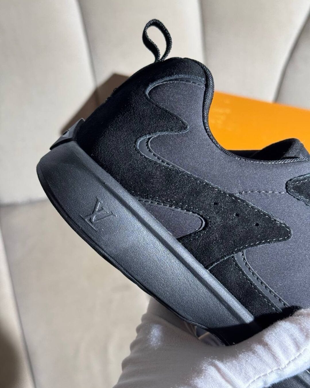 Кроссовки Louis Vuitton LV Drop 300 Sneaker