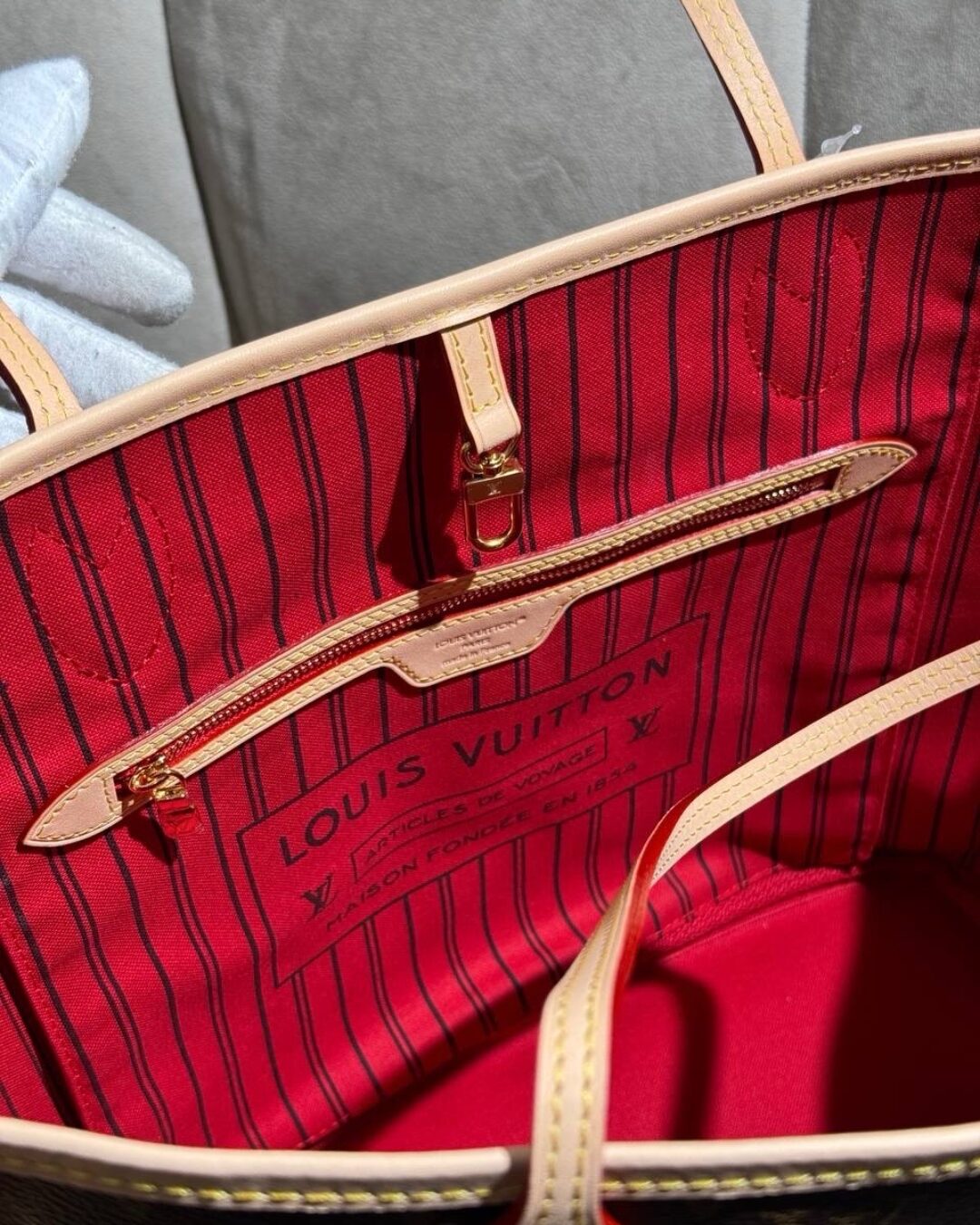 Louis Vuitton Neverfull — фото 9