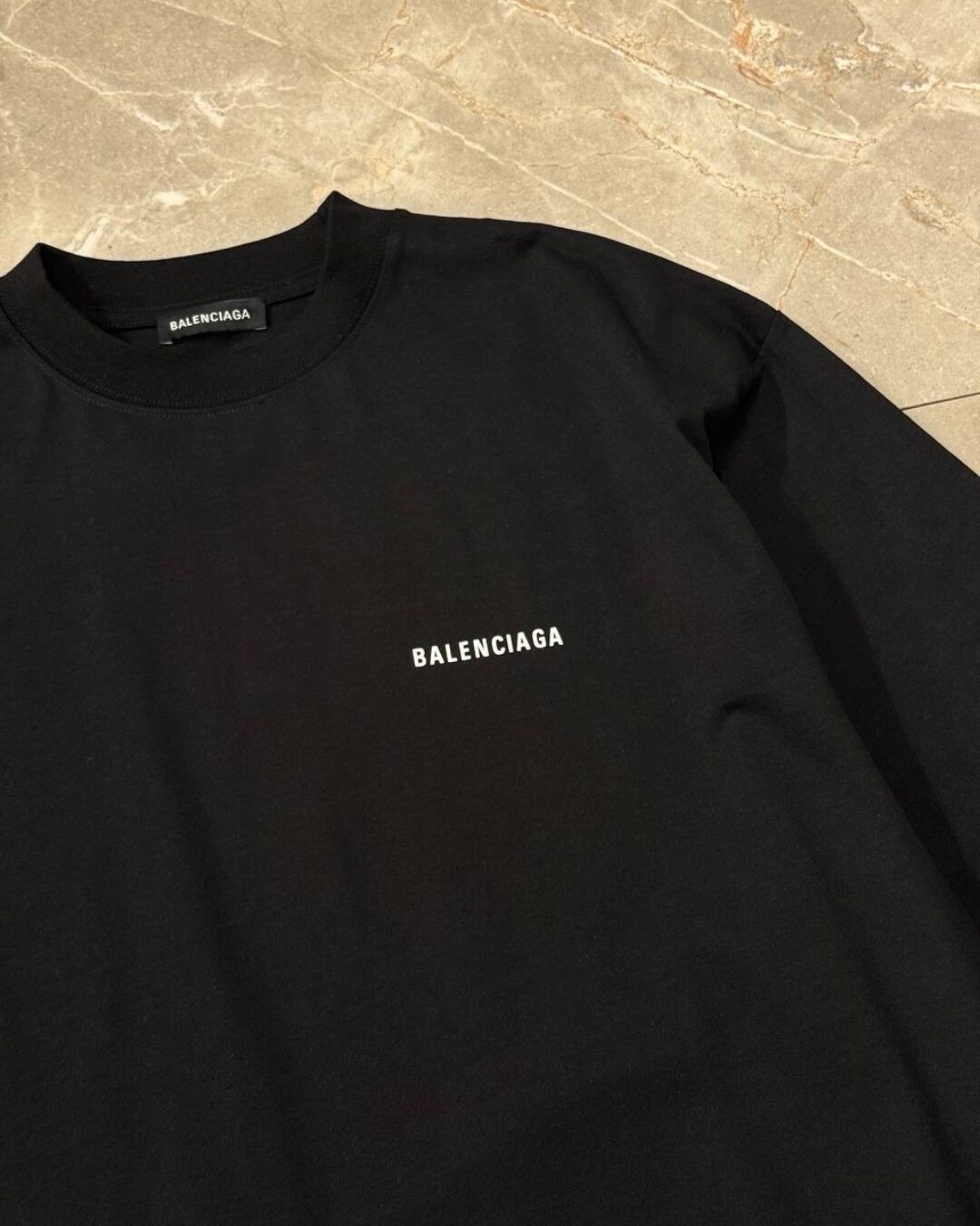 Футболка Balenciaga