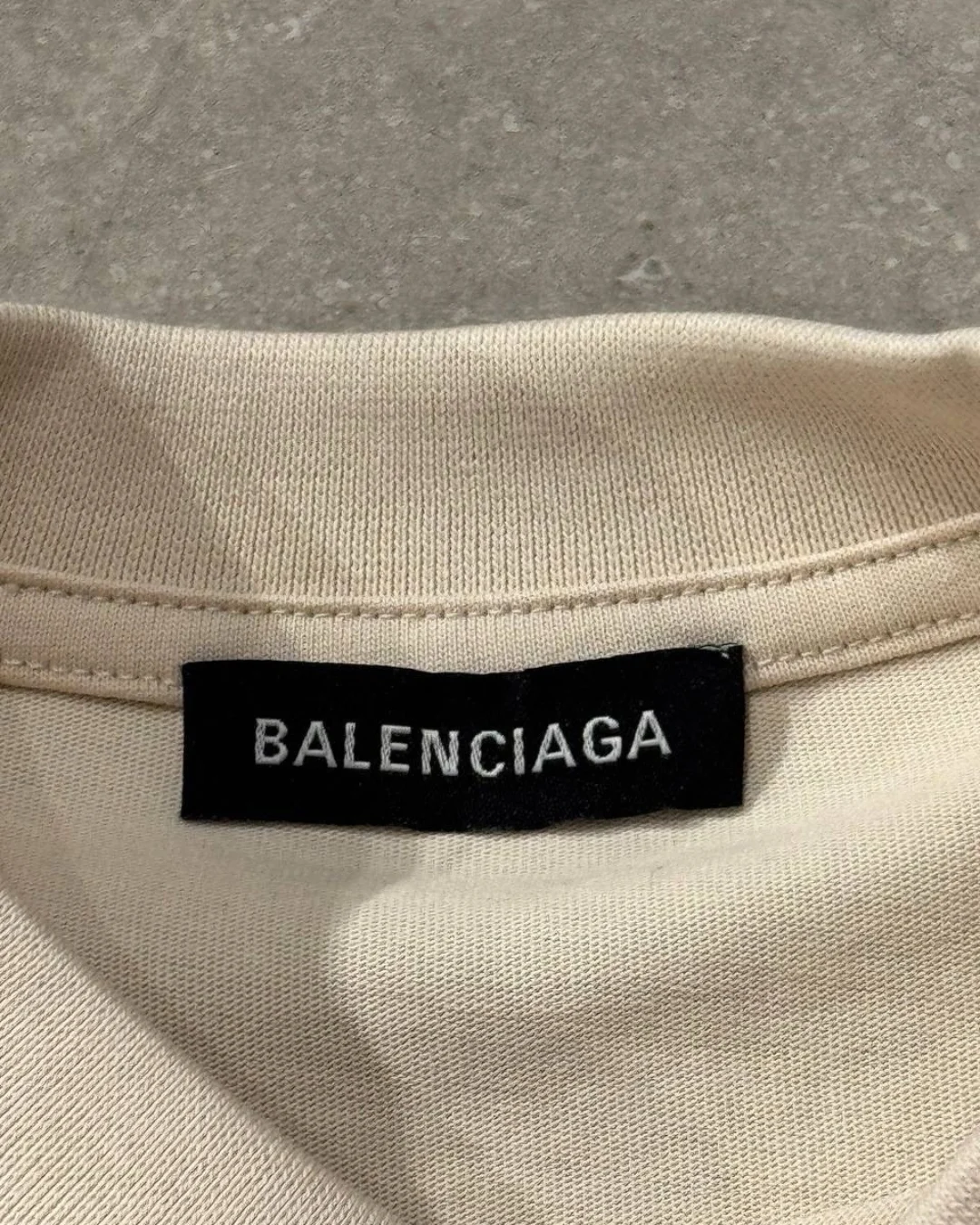 Футболка Balenciaga — фото 7