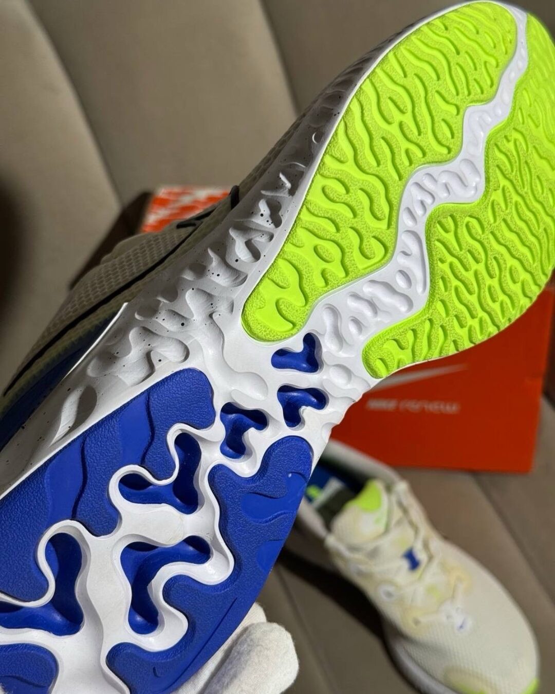 Кроссовки  Nike Renew Run