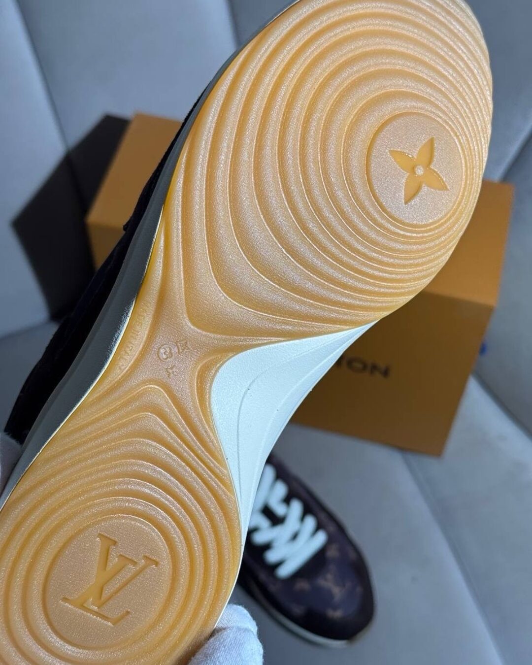 Кроссовки Louis Vuitton LV Drop 300 Sneaker