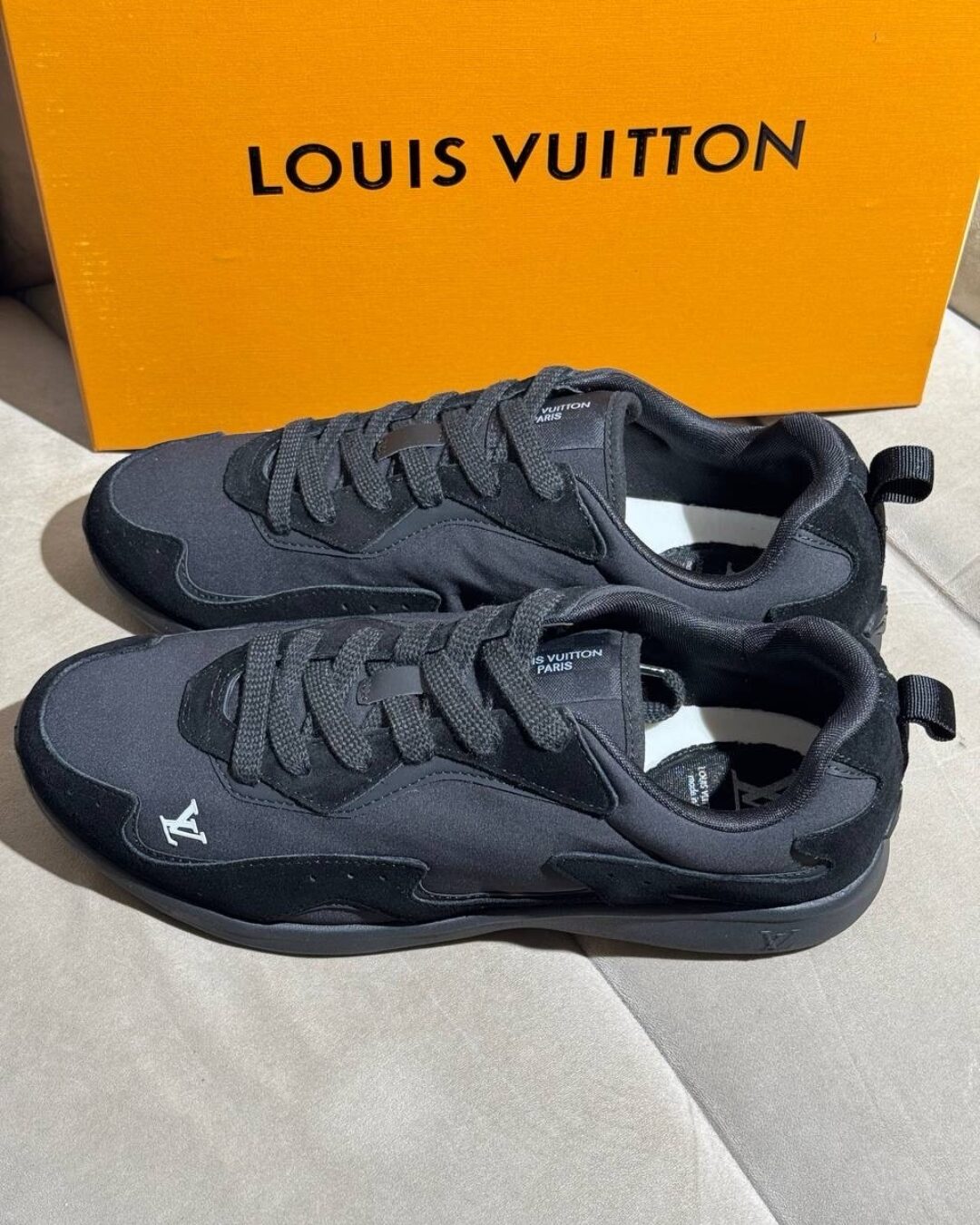 Кроссовки Louis Vuitton LV Drop 300 Sneaker
