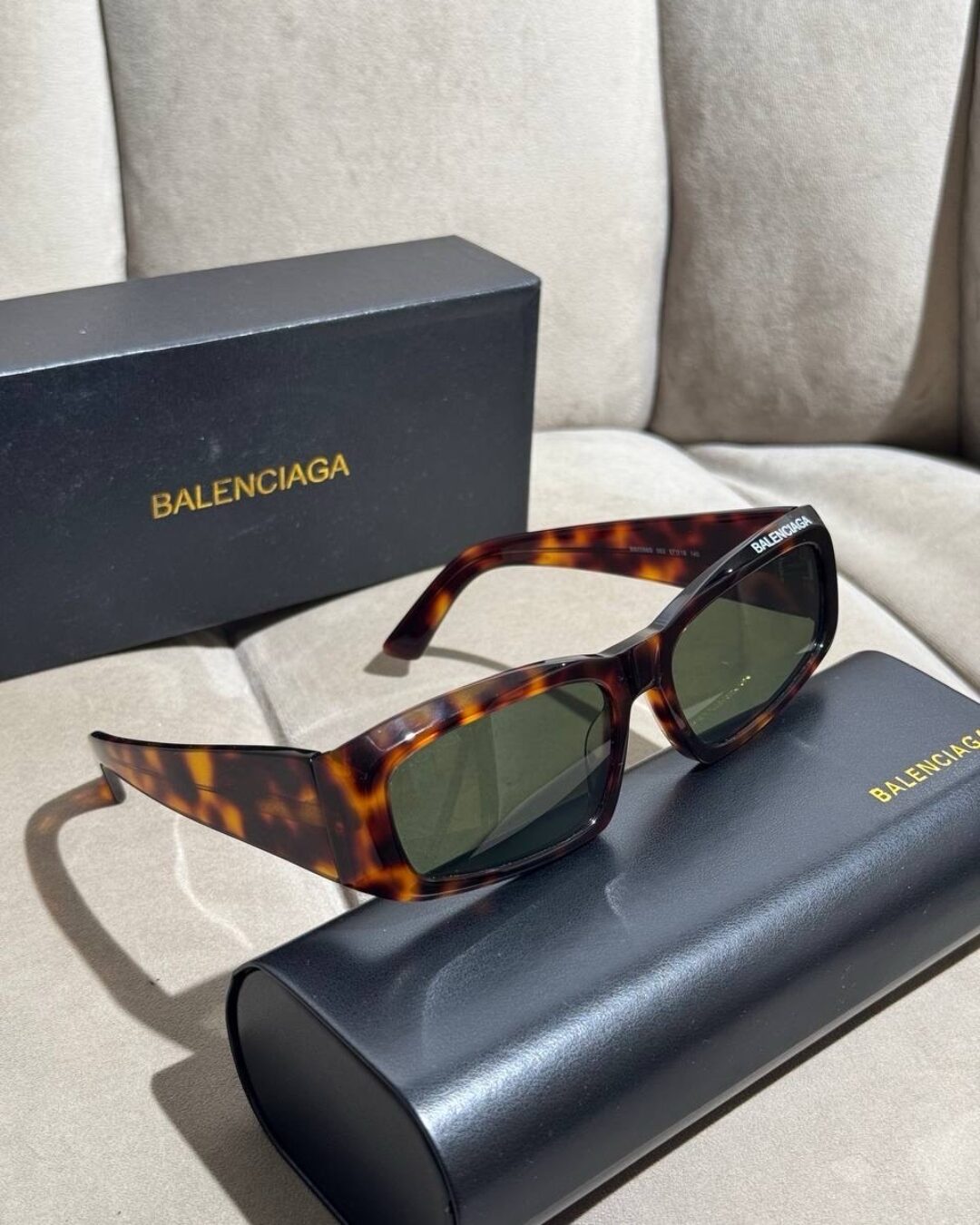 Очки Balenciaga
