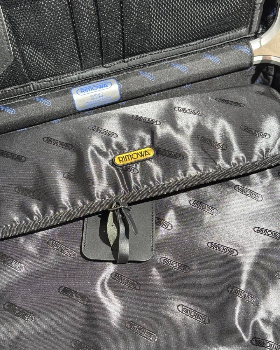 Кейс Rimowa
