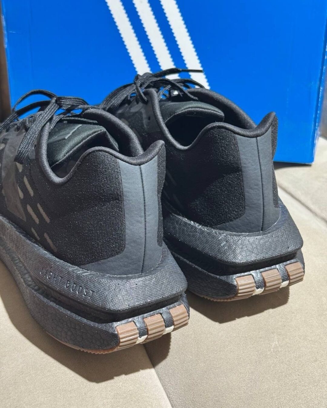 Кроссовки adidas Sneakers Flowboost JR5503