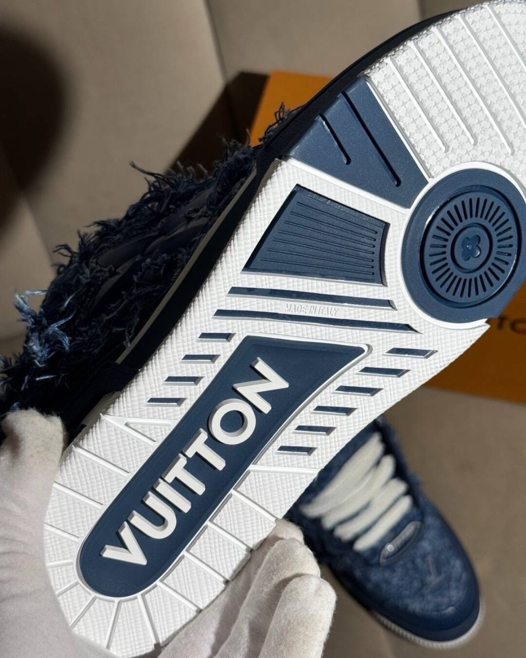 Кроссовки Louis Vuitton Sk8 Blue Fluffy