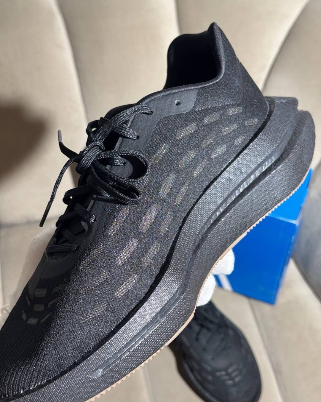 Кроссовки adidas Sneakers Flowboost JR5503
