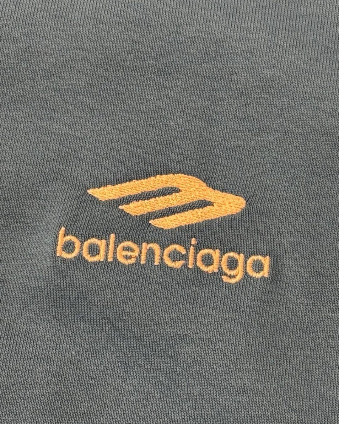 Футболка Balenciaga