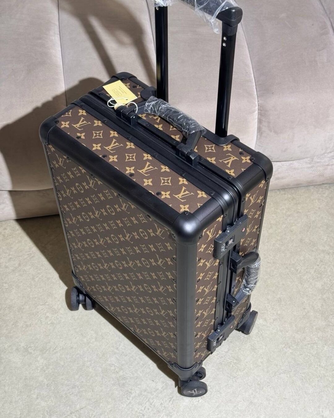 Чемодан Louis Vuitton — фото 7