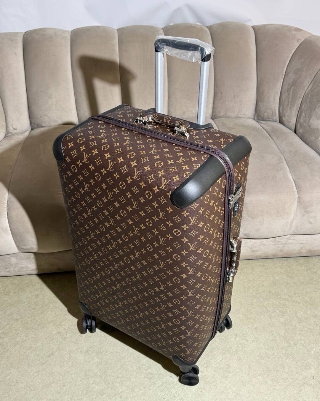 Чемодан Louis Vuitton