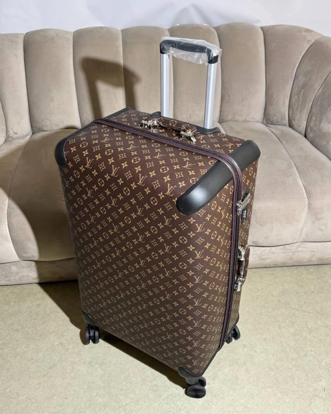 Чемодан Louis Vuitton